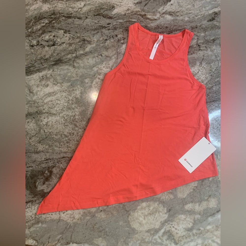 NWT LuluLemon To The Point Tank